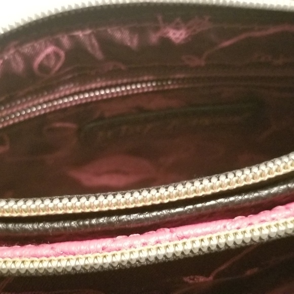 Crossbody Purse - Picture 3 of 8